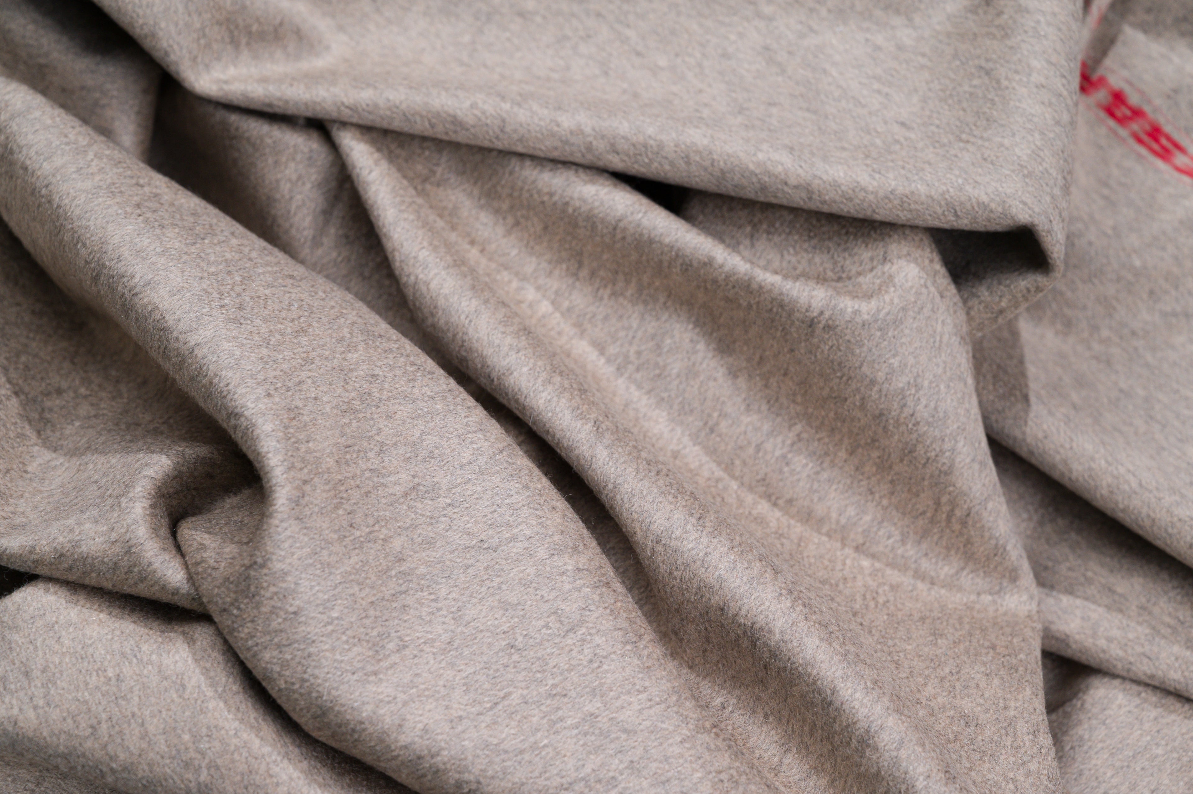 Cesare Gatti 100% Pure Cashmere Fabric 450g Natural Beige Luxury Coat Weight