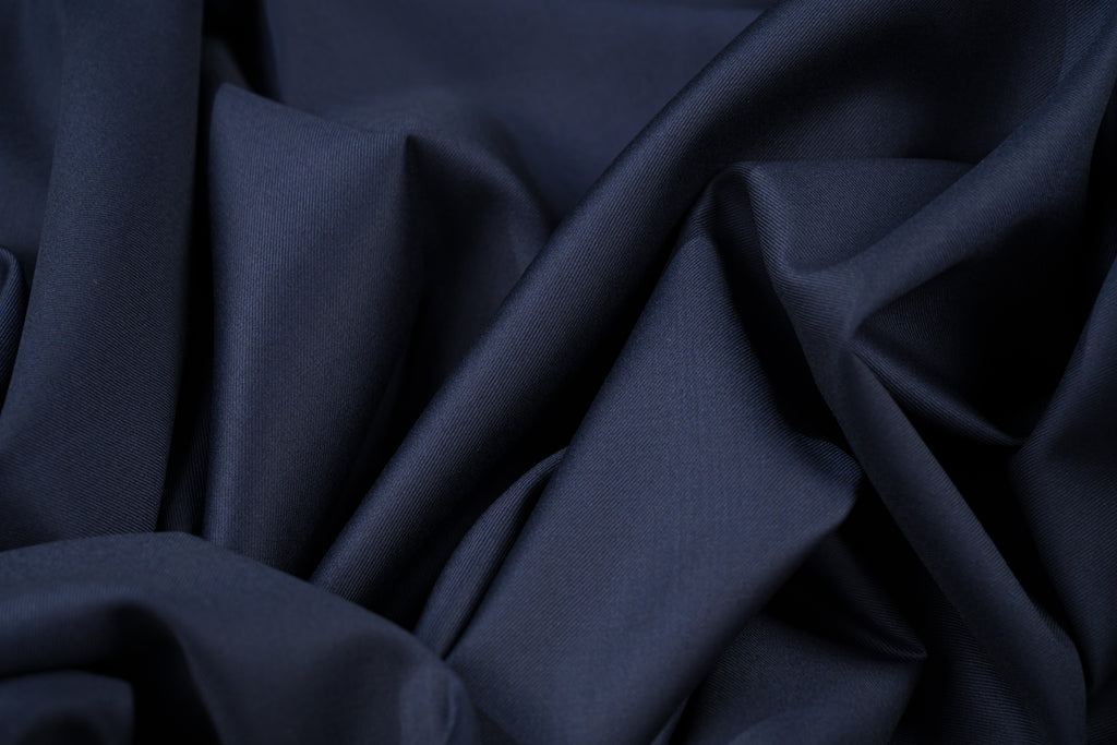 Drago Biella Super 120s Pure Wool Suit Fabric Navy Blue 260g 3.1m Bespoke Italy