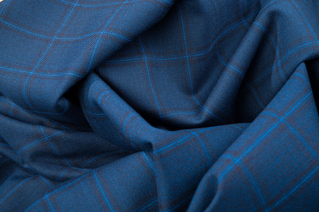 Exclusive Drapers 3 Dimensional Cloth
