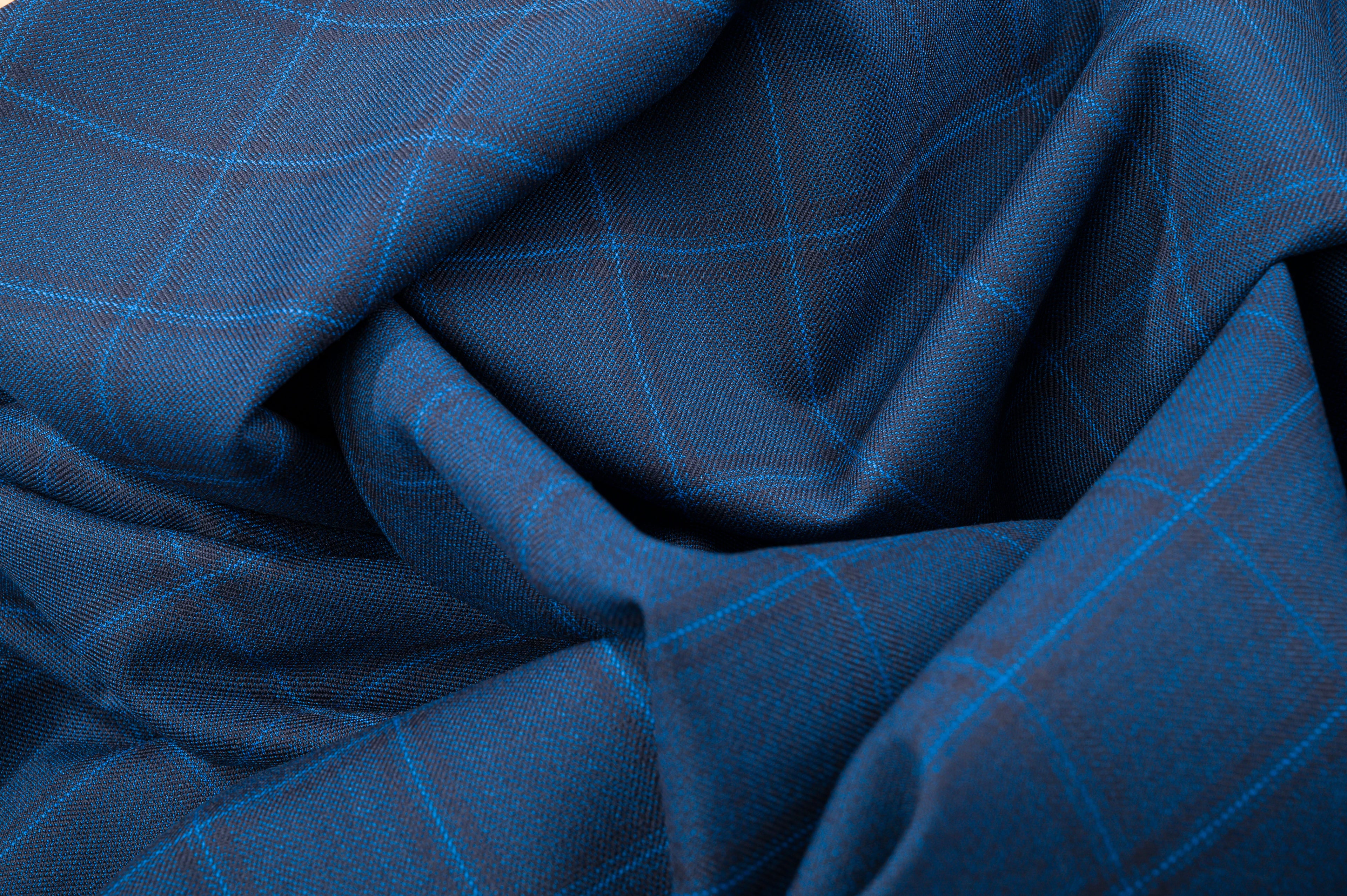 Exclusive Drapers 3 Dimensional Cloth