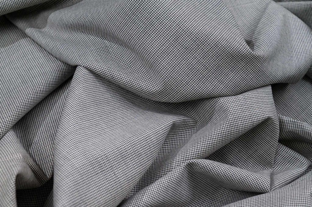 Vintage 100% Wool Jacketing - 2.8m - 230g - Micro Houndstooth