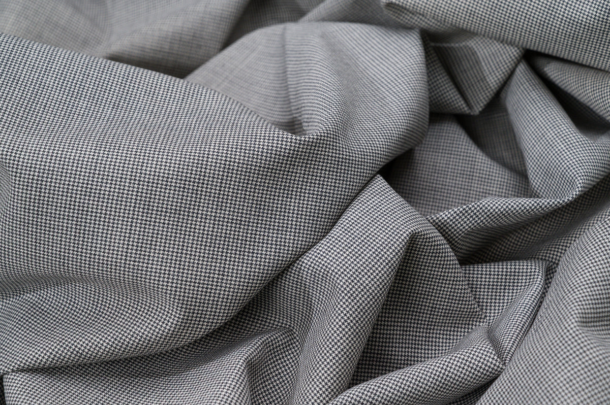 Vintage 100% Wool Jacketing - 2.8m - 230g - Micro Houndstooth