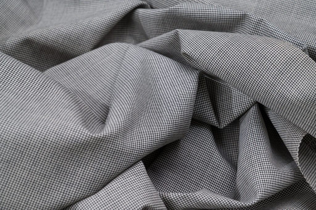 Vintage 100% Wool Jacketing - 2.8m - 230g - Micro Houndstooth