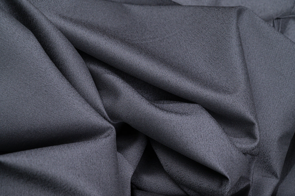 Vintage Luxury Suiting - 3.5m - 55% Wool 45% Silk - 265g