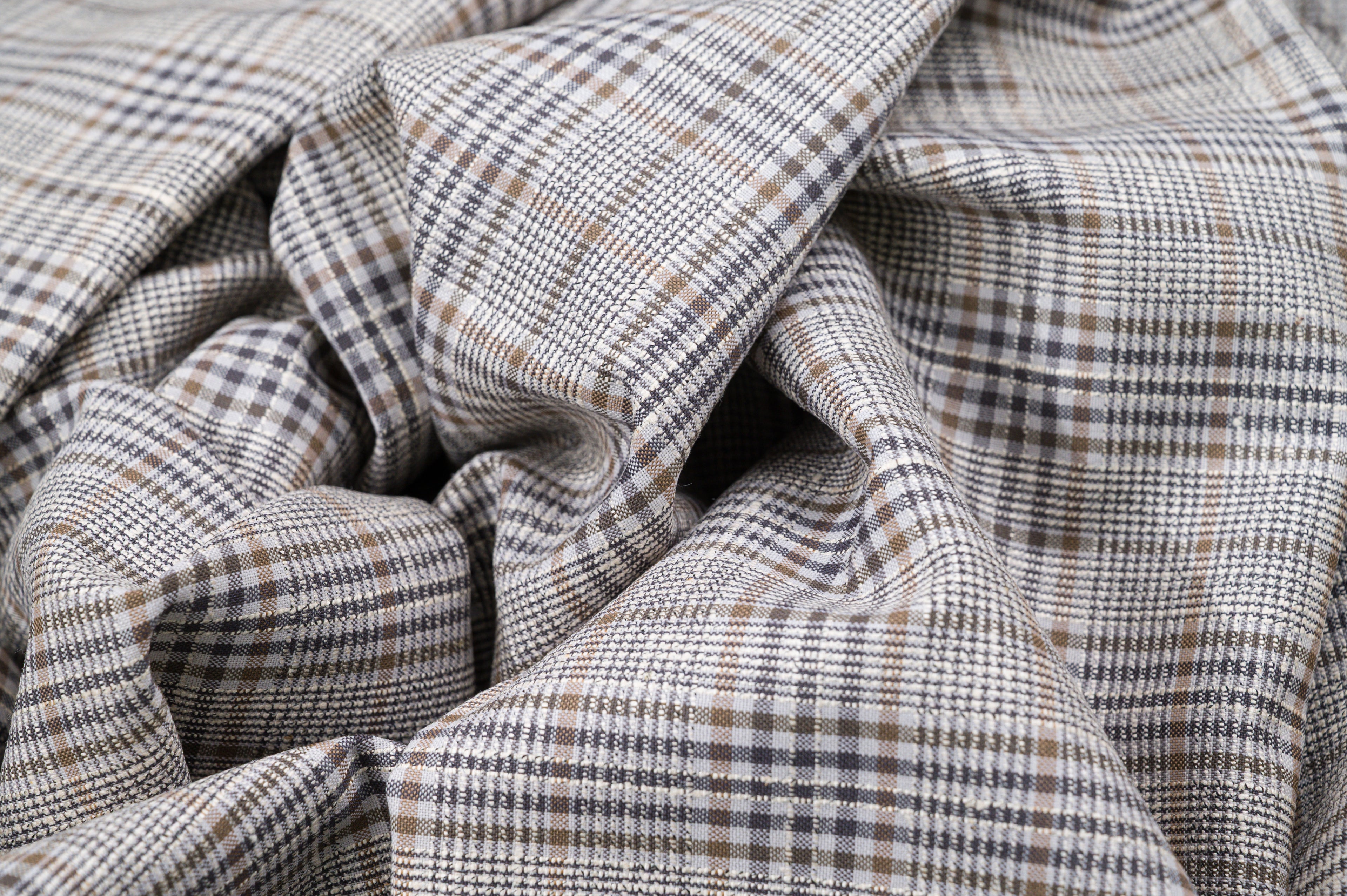 Vintage 100% Wool Jacketing - 1.8m - 250g - Glen Plaid Prince of Wales with Gold