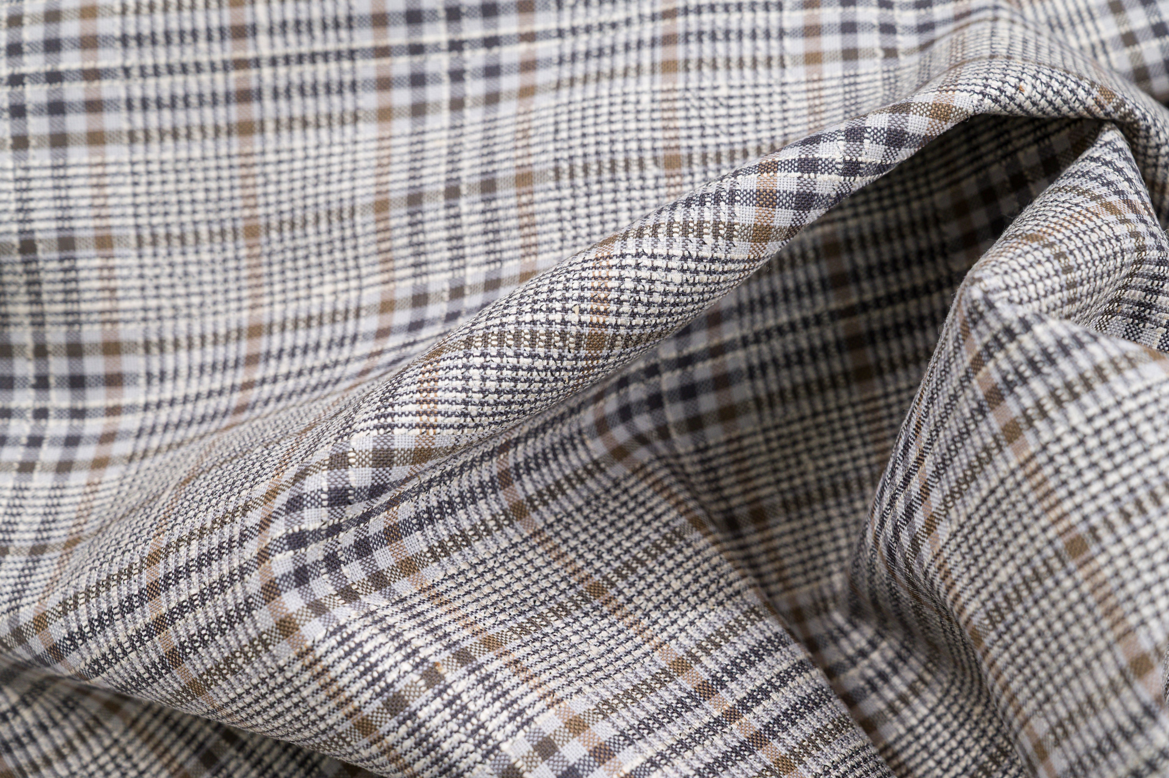 Vintage 100% Wool Jacketing - 1.8m - 250g - Glen Plaid Prince of Wales with Gold