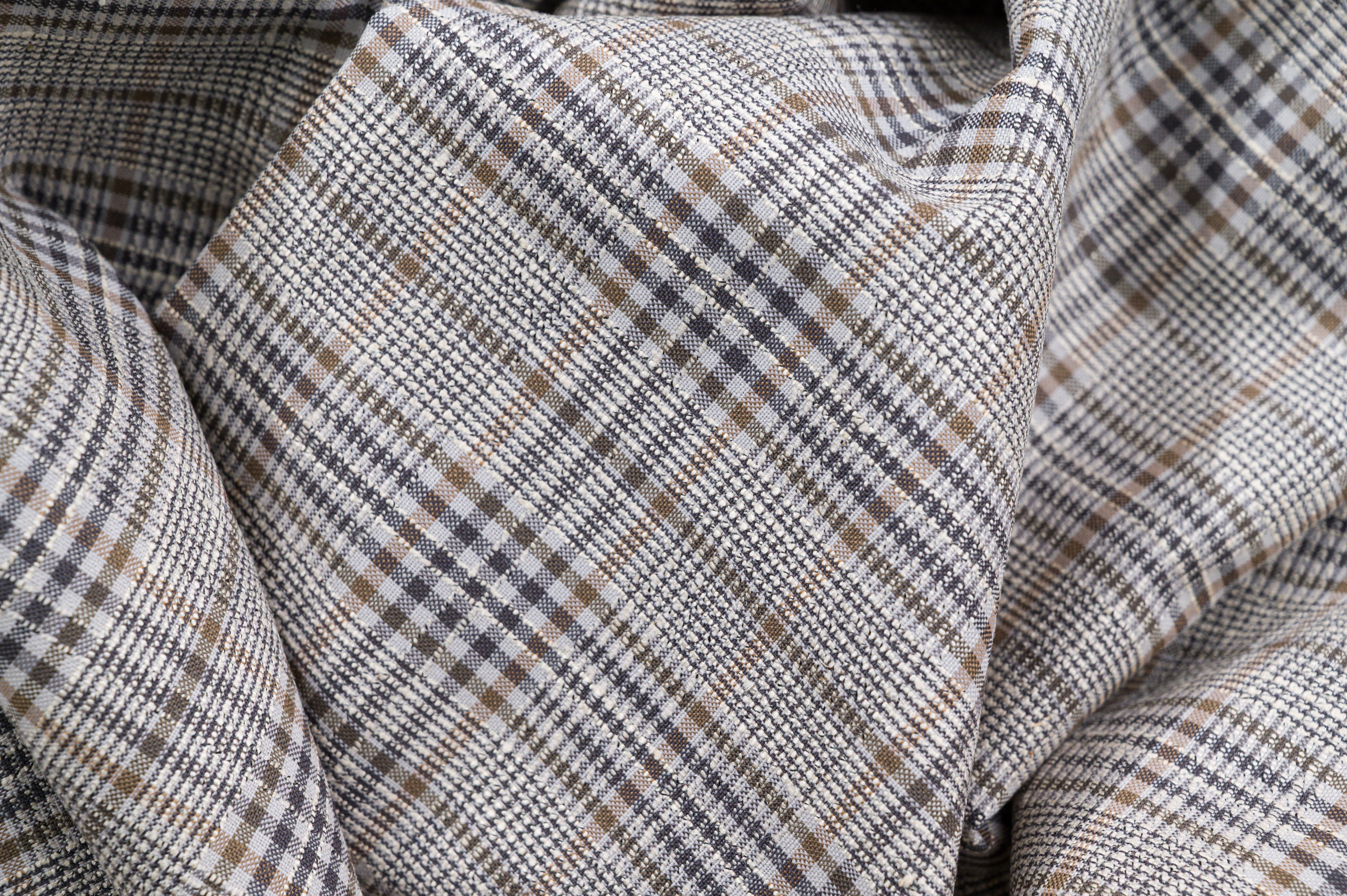 Vintage 100% Wool Jacketing - 1.8m - 250g - Glen Plaid Prince of Wales with Gold