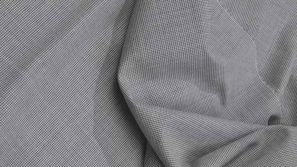 Vintage 100% Wool Jacketing - 2.8m - 230g - Micro Houndstooth